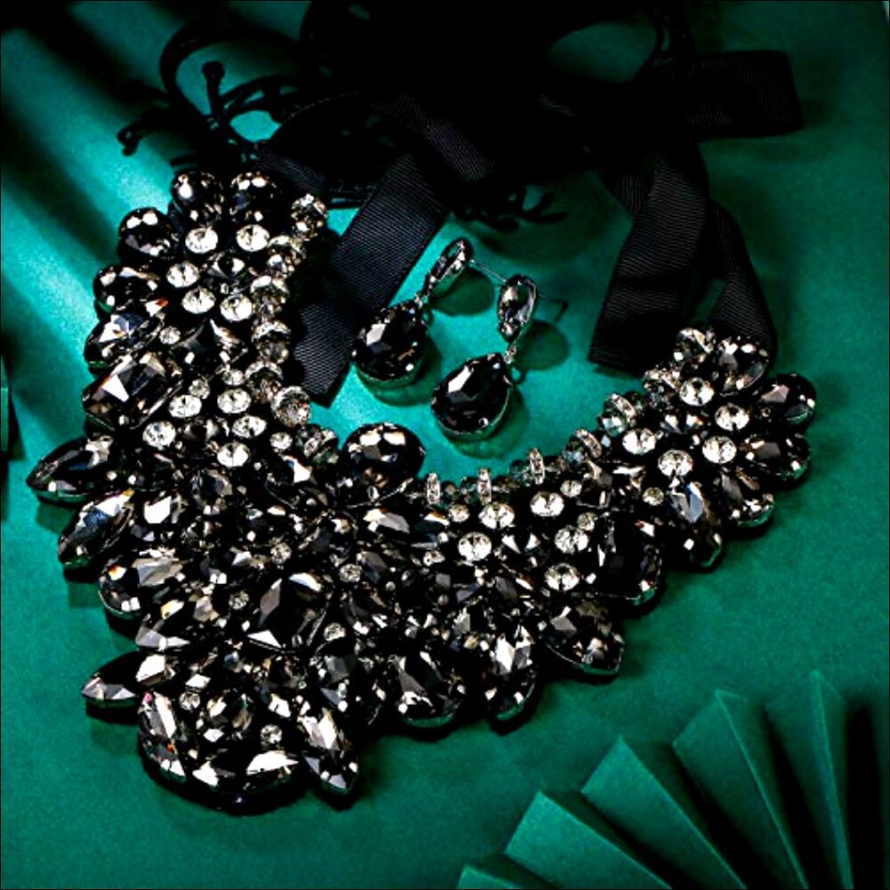 Crystal Rhinestone Statement Necklace Earrings Set Adjustable Costume Jewelry - Picture 4 of 6